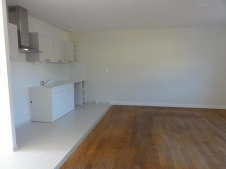 Location Appartement 3 pièces 60m² LE CREUSOT 71200 - Photo 5