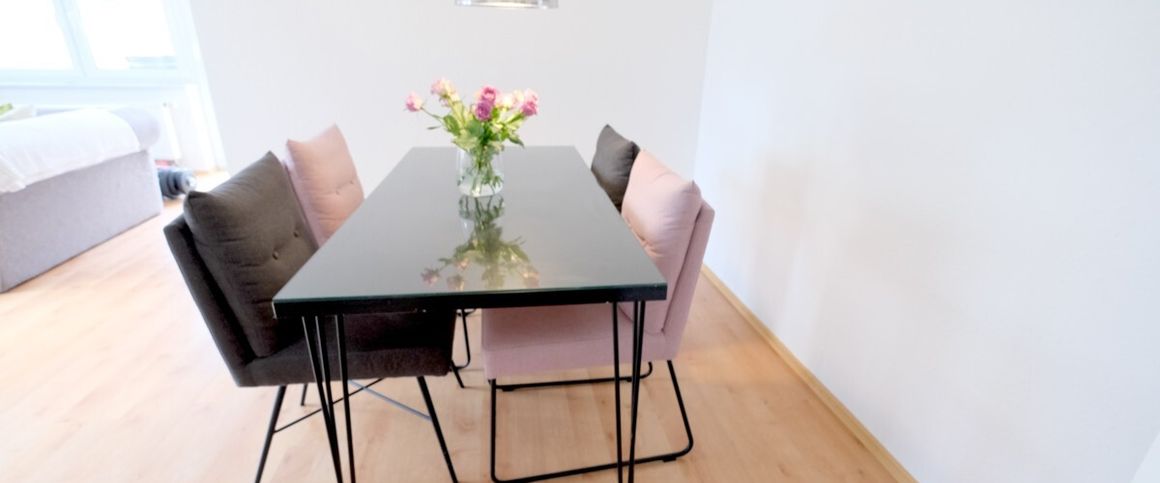 Schöne 4 Zi.-Wohnung mit EBK, Balkon und TG - Foto 1