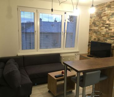 Kompletne novo zariadený a zrekonštruovaný 1 izbový byt v Brezne - ... - Photo 1