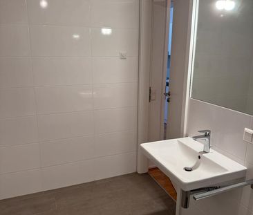 Neubau in der City West I Mit Vorgarten und EBK - Photo 4