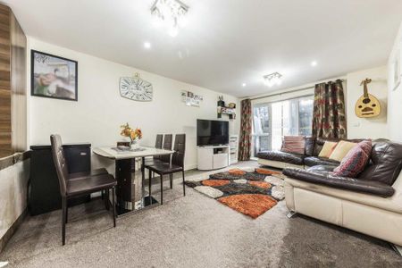 2 bedroom flat to rent - Photo 5