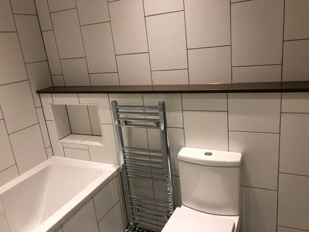 2 Bed Flat, Belmont, BN1 - Photo 4