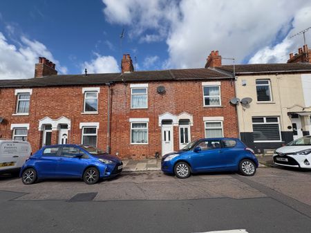 Newington Road, Northampton - Photo 2