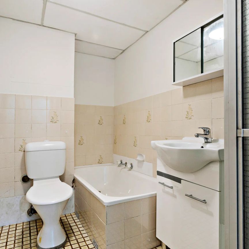 CBD LOCATION - Photo 1