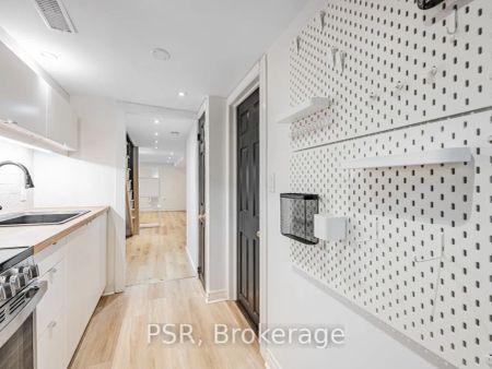 371 McRoberts Avenue #Lower - Photo 2