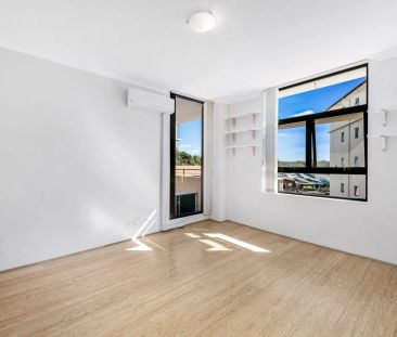 SPACIOUS UNIT LOCATED IN THE HEART OF KOGARAH - Photo 5