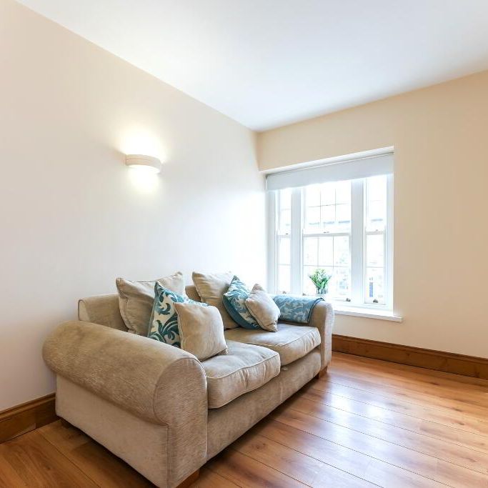 20b Main Street, Hillsborough, BT26 6AE - Photo 1