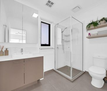 10 Allunga Way, Werribee VIC, Belconnen - Photo 3