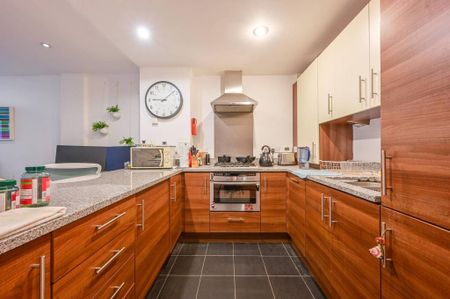 1 bedroom flat to rent - Photo 4