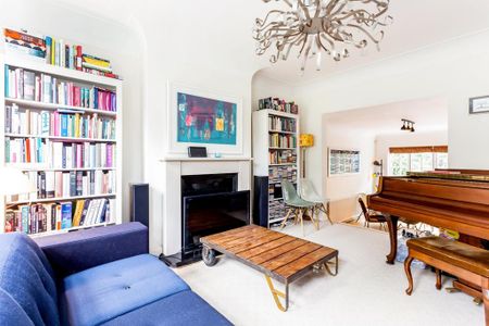 4 bedroom terraced house to rent - Photo 2