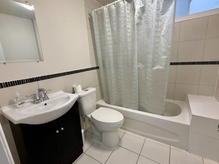 For Lease - 4289 Guildwood Way Unit# Lower, Mississauga, Ontario - Photo 4
