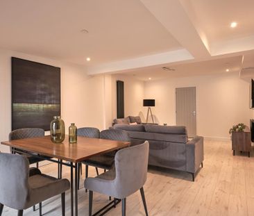 6 bedroom terraced house to rent - Photo 4