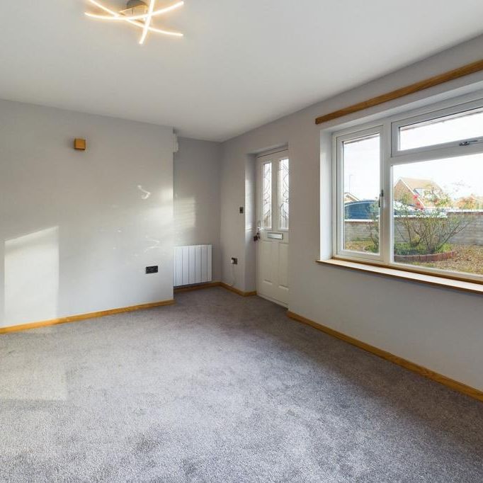2 bedroom semi-detached bungalow to rent - Photo 1