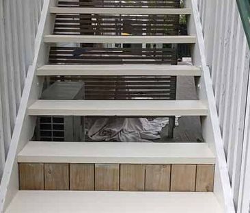 2BR Stoke character flat with Deck & Garden - Photo 3