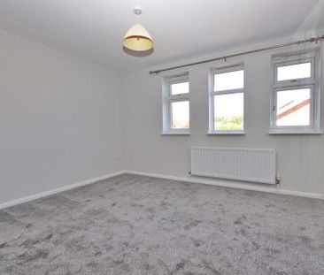 4 bedroom detached house to rent - Photo 5