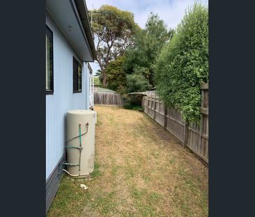 3 bedroom 1 bathroom private rental in prime island location - Photo 1