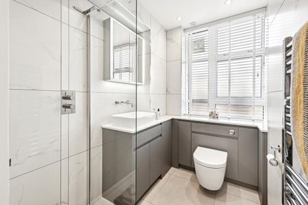 1 bedroom flat in Knightsbridge - Photo 5