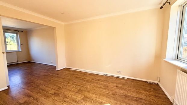3 bedroom property to rent - Photo 1