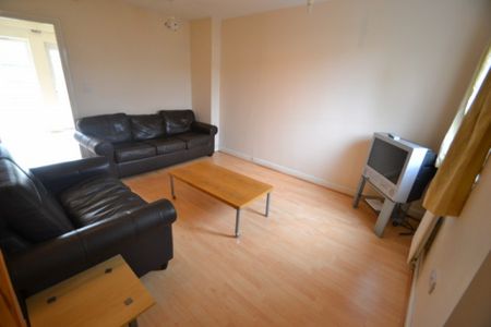 Chorlton Road, Hulme, Manchester, M15 4JG - Photo 4