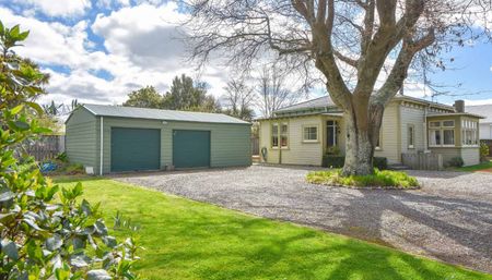 Charming Character Home - Photo 4