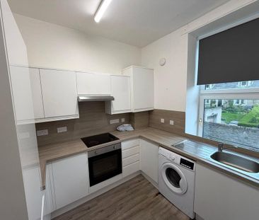 3 bedroom apartment to rent - Photo 6