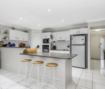 Upper Coomera - Photo 2