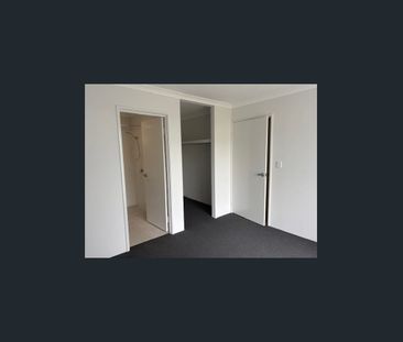 Discover refined living at 8 Scala Retreat, Sinagra - Photo 1