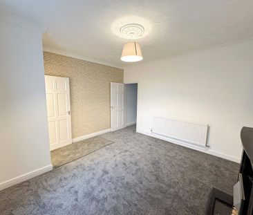 2 bedroom end of terrace house to rent - Photo 1