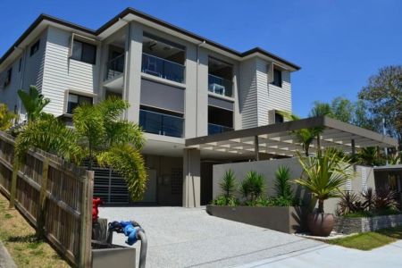 Unit 4/255 Wynnum Road, Norman Park. - Photo 2