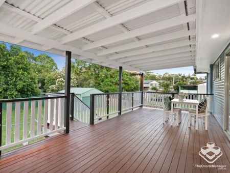 Timber Floored Three Bedroom House In Quiet Street - Photo 2