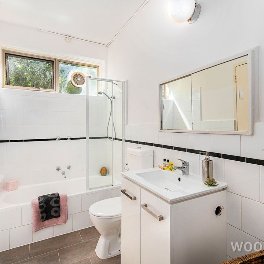 Bright and Versatile Apartment in Prime Hawthorn Location - Photo 1