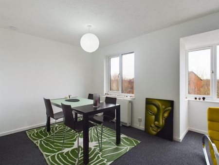 2 bedroom flat to rent - Photo 3