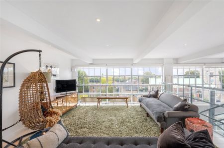 Church Street, London, W4 flat to rent - Photo 3