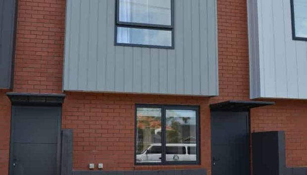 Spacious 2 bedroom with off street park - Photo 1