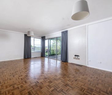 Three Bedroom Home, Close to Schools - Photo 1