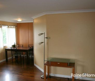 Charming Kenmore Home with Spacious Backyard - Photo 2