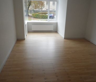 Prisvenlig 2-værelses lejlighed med altan - Photo 1