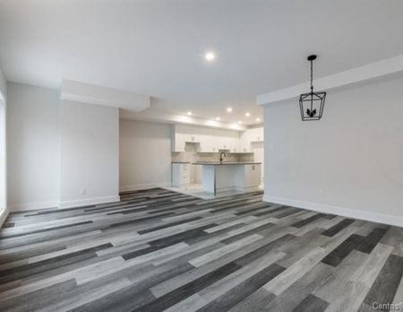 4630 Av. Harvard Montréal (Côte-des-Neiges, QC H4A - Photo 2