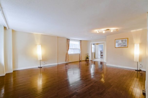 For Lease - 2609 Kingston Road Unit# Main Fl, Toronto, Ontario - Photo 1