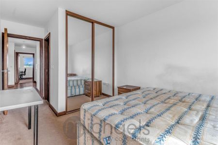 3 bedroom apartment to rent - Photo 2