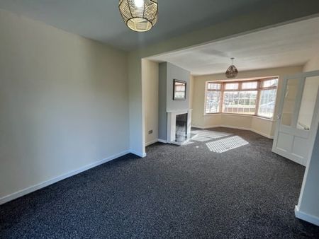 Fallowfield Road, Solihull - Photo 2