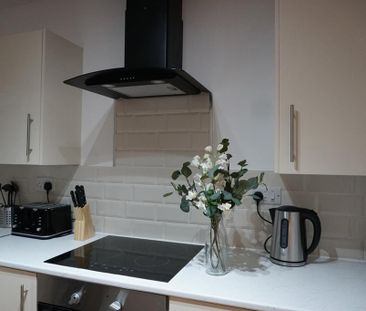 6 bedroom house of multiple occupation to rent - Photo 5