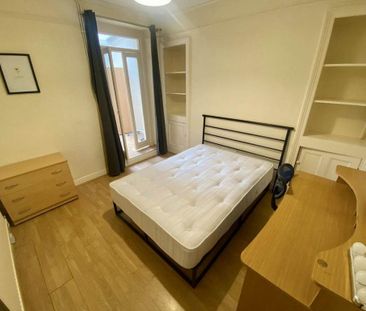 4 bedroom house to rent - Photo 2