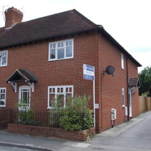 Quarry Hill Godalming, Surrey - 2 bedrooms Property for lettings - Seymours - Photo 2