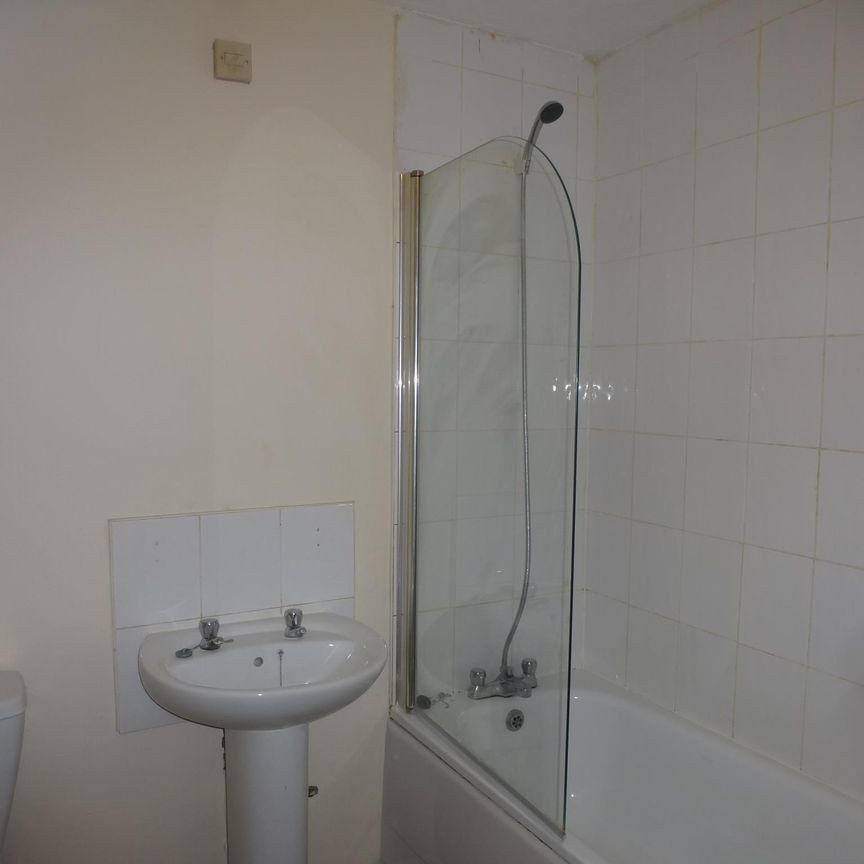 High Street, March - Photo 1