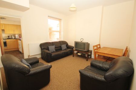 Shelbourne Road, Bournemouth, BH8 - Photo 2
