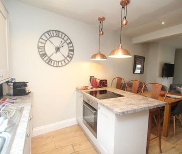 3 bedroom terraced house to rent - Photo 6