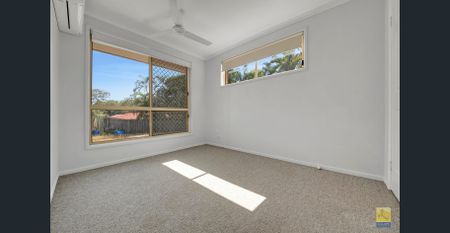 4 BEDROOM HOME WITH SOLAR & GARDEN SHED - Photo 5