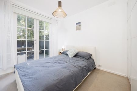 4/37 Foam Street, Elwood VIC 3184 - Apartment For Rent | Domain - Photo 3