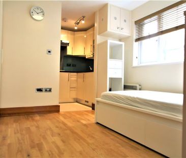 Studio to rent - Photo 1